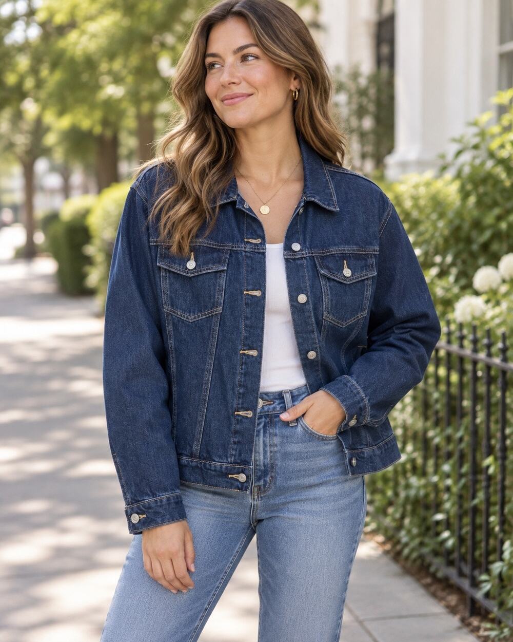 Old Navy Trucker Jacket Women's Blue Denim Long Sleeve Collared Button Front